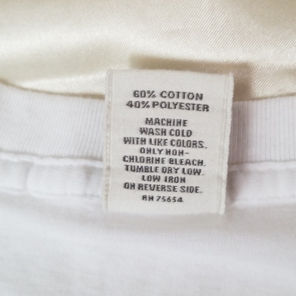 Gilly Hicks Graphic Tee - L - Picture 5 of 8